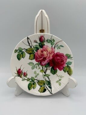 Roy Kirkham English Rose, fine bone China plate made in England